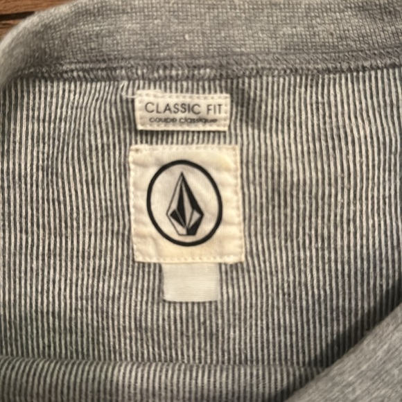 Volcom Sweatshirt - Picture 2 of 4